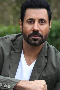 الممثل Binnu Dhillon