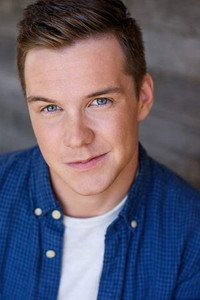 الممثل Blake Canning