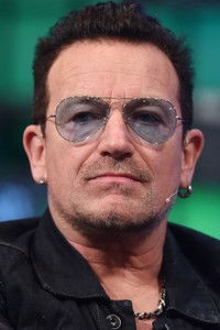 الممثل Bono