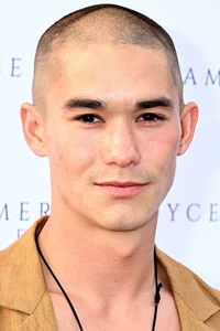 الممثل Booboo Stewart