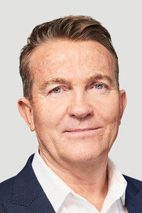 الممثل Bradley Walsh