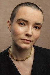 الممثل Bridie Shine