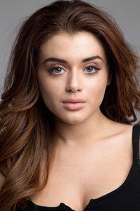 الممثل Brielle Barbusca