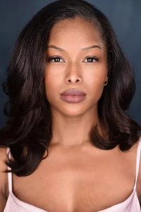 الممثل Brittany S. Hall