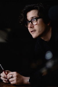 المخرج Bryn Chainey