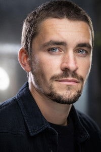 الممثل Buck Braithwaite