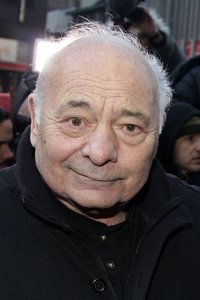 الممثل Burt Young