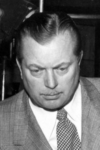 المخرج Byron Haskin