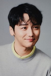 الممثل Byun Yo-han