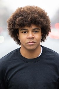 الممثل Calixte Broisin-Doutaz