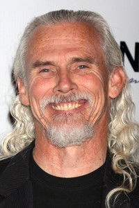 الممثل Camden Toy