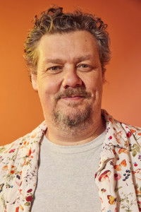 المخرج Cameron Cairnes