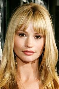الممثل Cameron Richardson