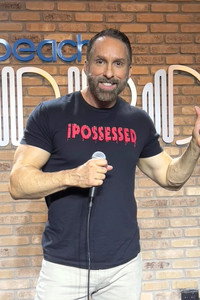 الممثل Carl Rimi