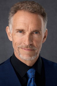 الممثل Carl Wharton