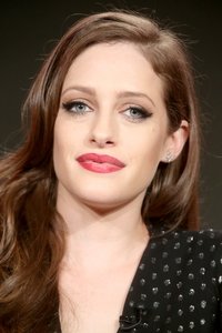 الممثل Carly Chaikin