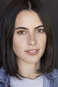 المخرج Caroline Lindy