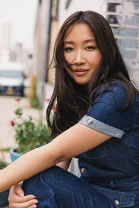 الممثل Carolyn Kang