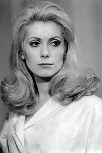 الممثل Catherine Deneuve