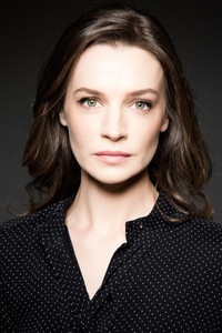 الممثل Catherine Walker