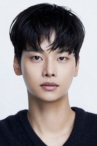 الممثل Cha Hak-yeon