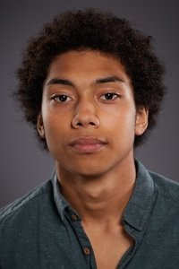 الممثل Chance Perdomo