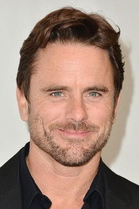 الممثل Charles Esten