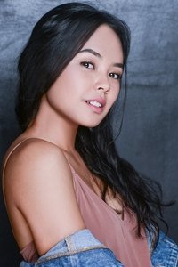 الممثل Chelsea Clark