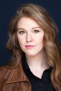 الممثل Chelsey Grant
