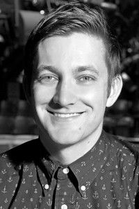 المخرج Chris Kelly