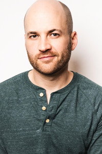 الممثل Chris Rickett