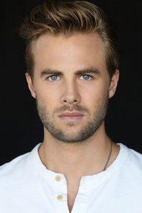 الممثل Christopher Dietrick