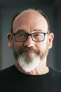 المخرج Chuck Russell