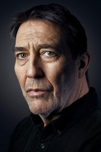 الممثل Ciarán Hinds