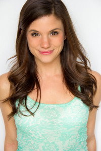 المخرج Clare Niederpruem