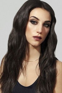 الممثل Claudia Salas