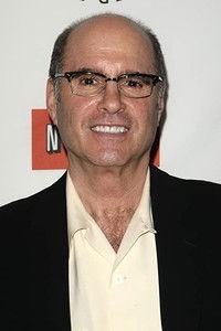 المخرج Clyde Phillips