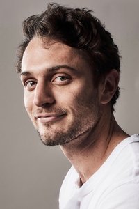 الممثل Colin Woodell