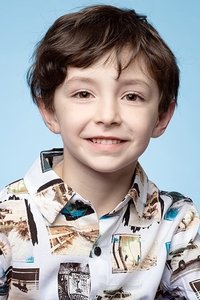 الممثل Connor Esterson