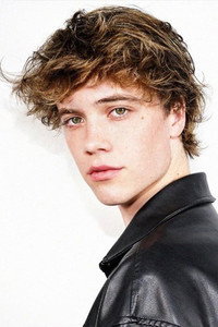الممثل Conor Sherry