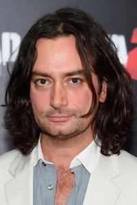 الممثل Constantine Maroulis