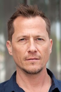 الممثل Corin Nemec