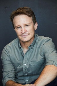 الممثل Damon Herriman