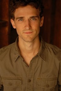 المخرج Dan Brown