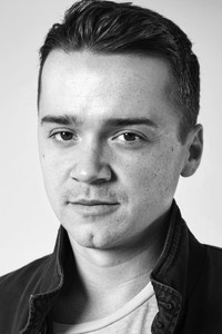 الممثل Dan Byrd