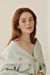 الممثل Dana Melanie