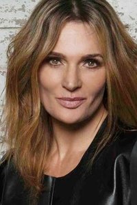 الممثل Danielle Cormack