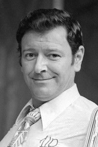 الممثل Dave King