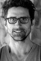 المخرج Dean Alioto