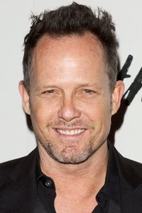 الممثل Dean Winters